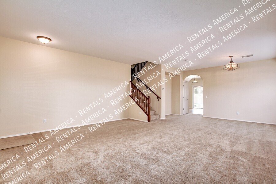 Spacious 5 bedroom home in Felty Farms!!! property image