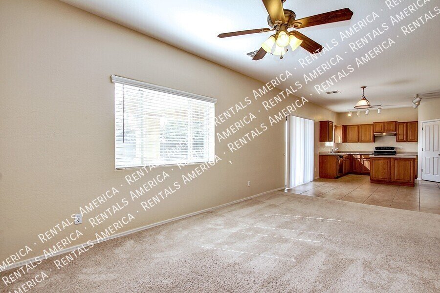 Spacious 5 bedroom home in Felty Farms!!! property image