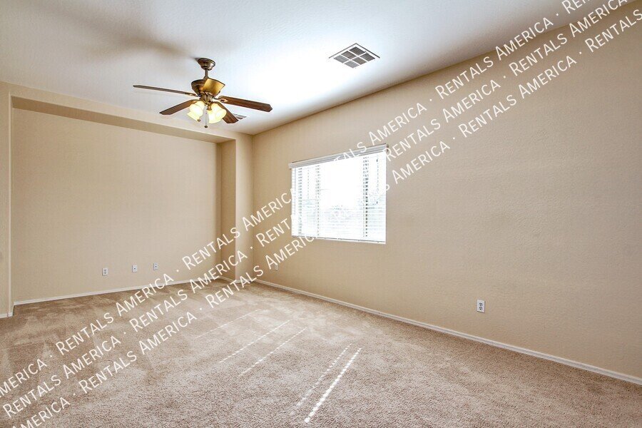 Spacious 5 bedroom home in Felty Farms!!! property image