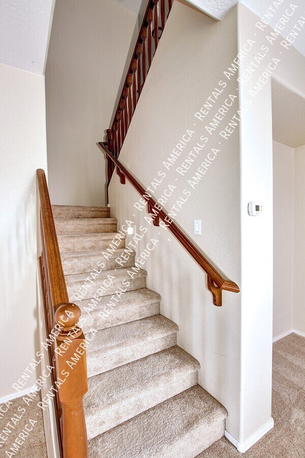 Spacious 5 bedroom home in Felty Farms!!! property image