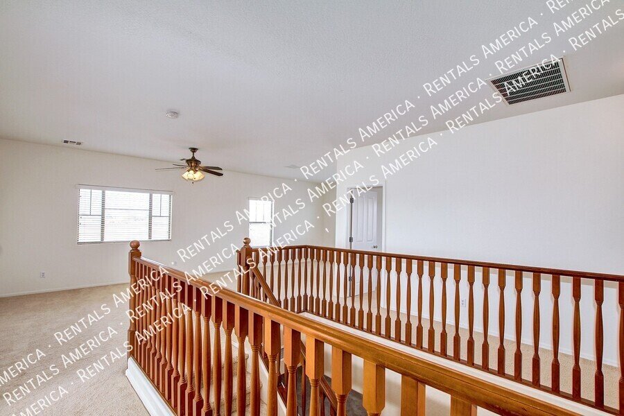 Spacious 5 bedroom home in Felty Farms!!! property image