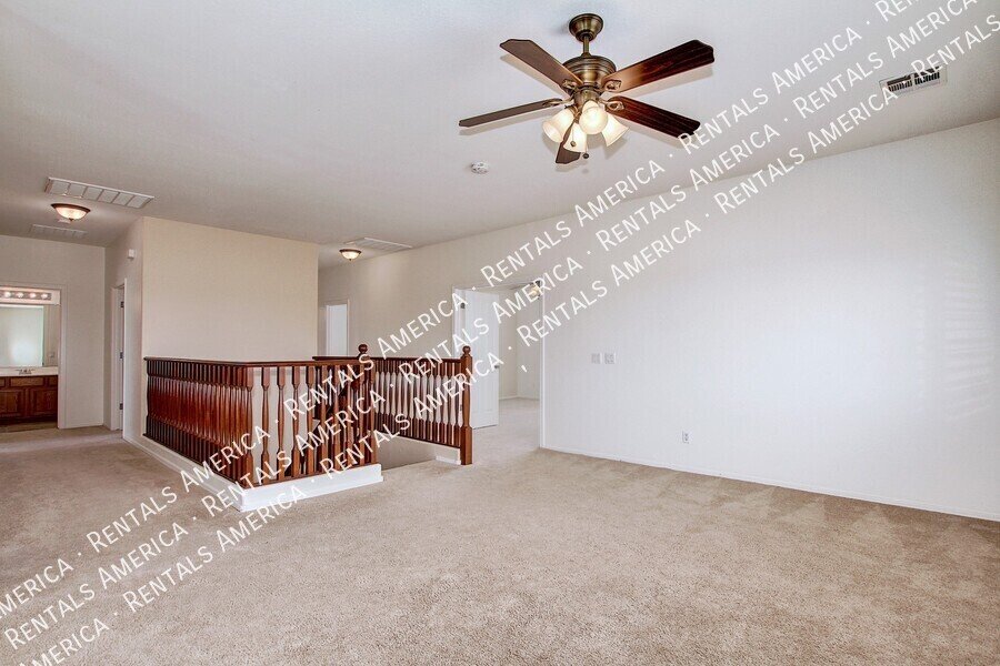 Spacious 5 bedroom home in Felty Farms!!! property image