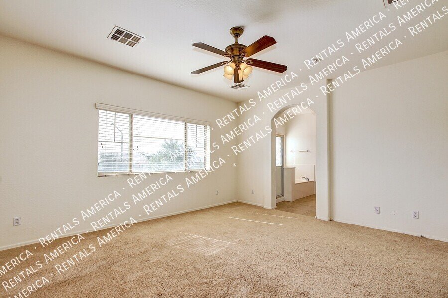 Spacious 5 bedroom home in Felty Farms!!! property image