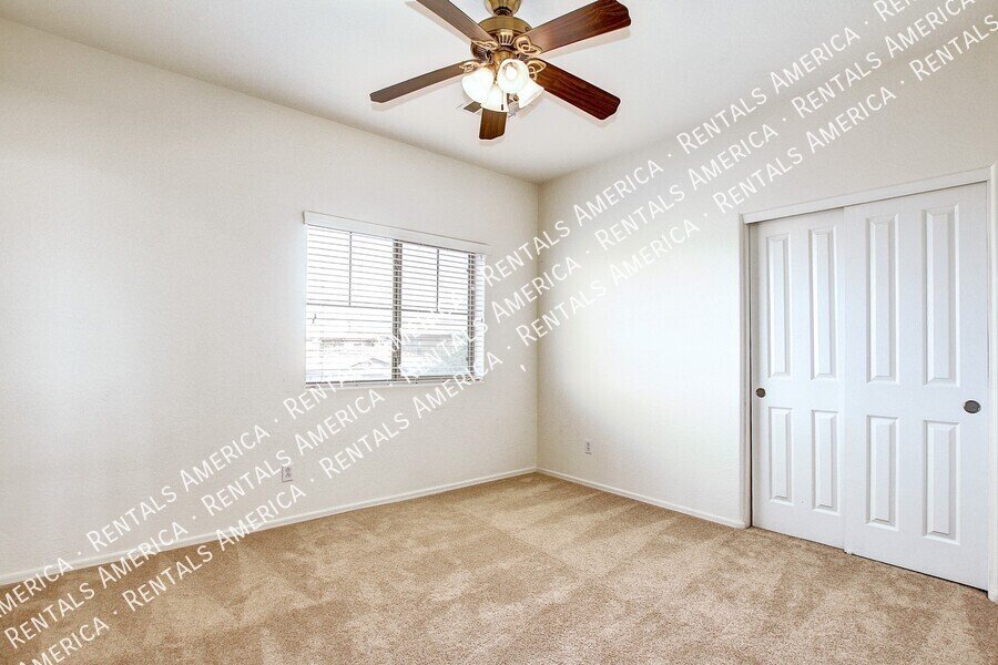 Spacious 5 bedroom home in Felty Farms!!! property image