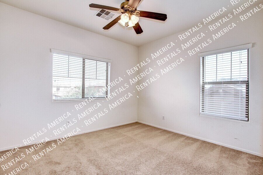 Spacious 5 bedroom home in Felty Farms!!! property image