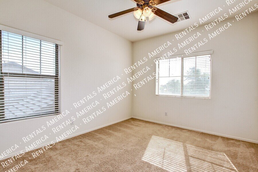 Spacious 5 bedroom home in Felty Farms!!! property image