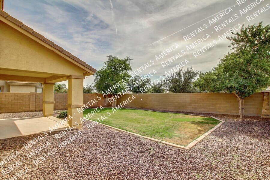 Spacious 5 bedroom home in Felty Farms!!! property image