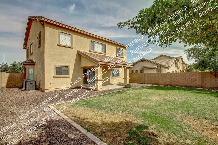 Spacious 5 bedroom home in Felty Farms!!! property image