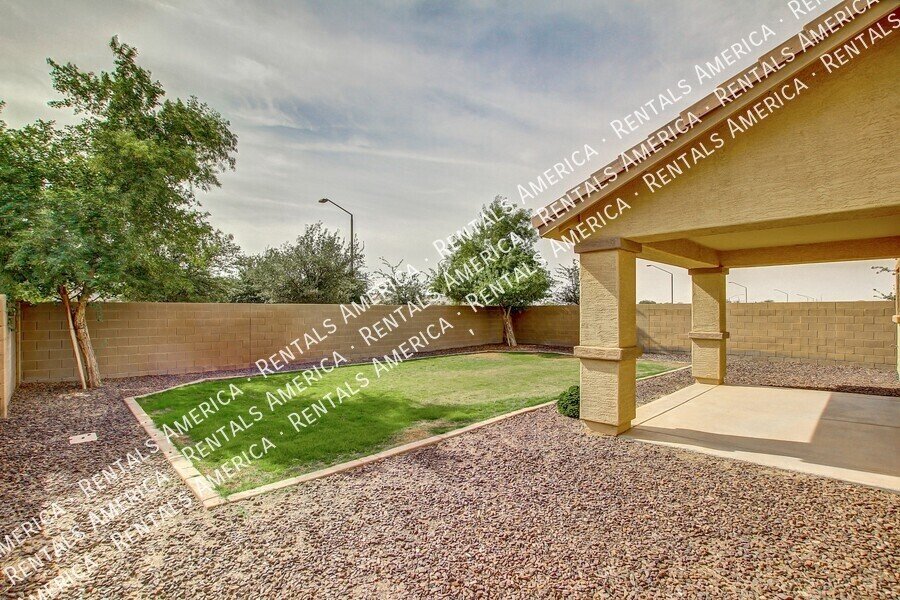 Spacious 5 bedroom home in Felty Farms!!! property image