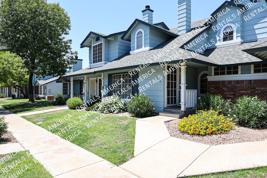 Newly Upgraded 3 Bd, 2.5 Ba Castle Rock Townhome property image