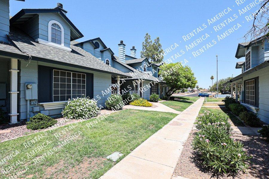 Newly Upgraded 3 Bd, 2.5 Ba Castle Rock Townhome property image