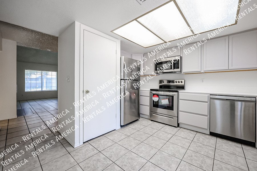 Newly Upgraded 3 Bd, 2.5 Ba Castle Rock Townhome property image