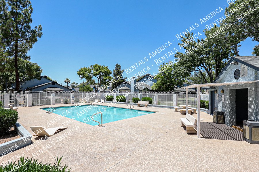 Newly Upgraded 3 Bd, 2.5 Ba Castle Rock Townhome property image