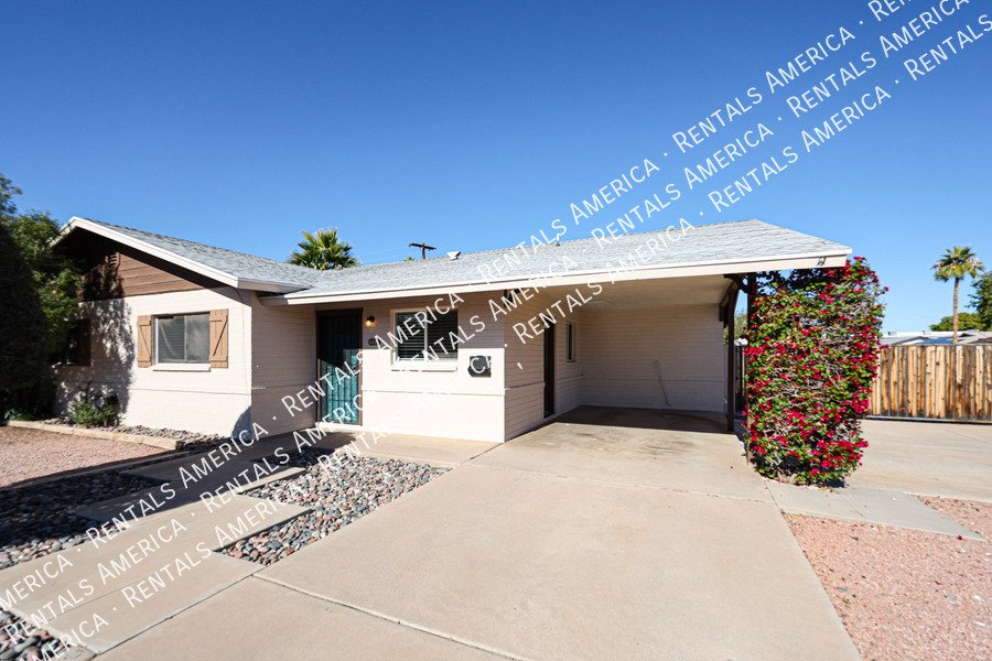 Available! 3 Bedroom 2 Bath Large yard in Scottsdale!! property image