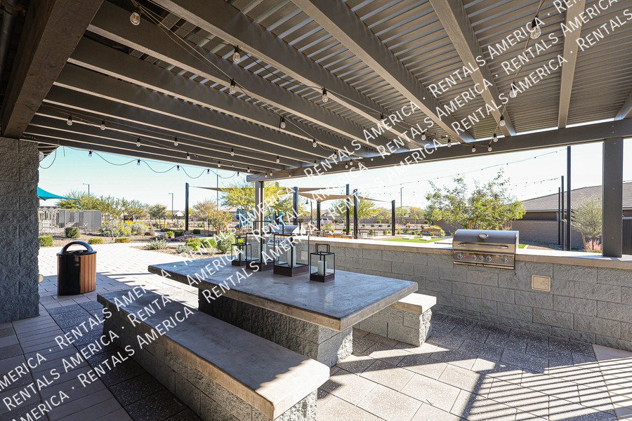 Brand New 4 Bedroom 2 bath in Surprise property image