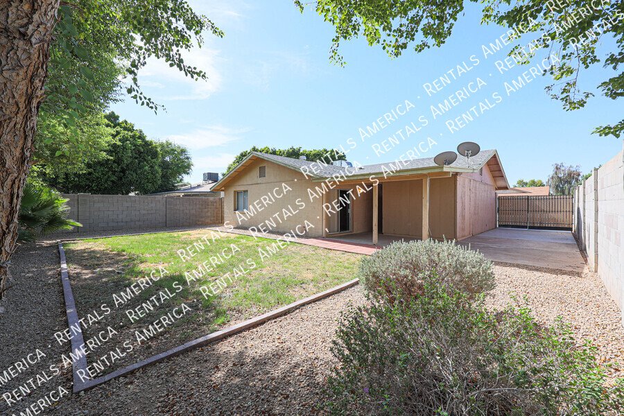 Coming Soon! 3 bed 2 bath Nice Yard Tempe property image