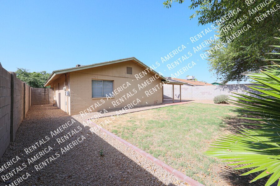 Coming Soon! 3 bed 2 bath Nice Yard Tempe property image