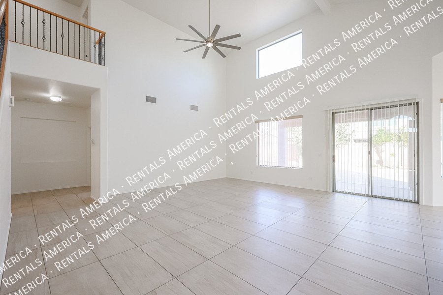 $500 off 1st Months Rent. 5 bedroom 2.5 Home In Greer Ranch South property image