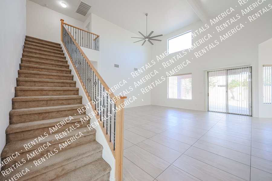 $500 off 1st Months Rent. 5 bedroom 2.5 Home In Greer Ranch South property image