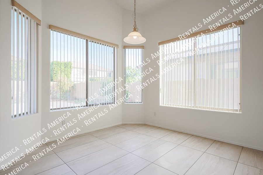 $500 off 1st Months Rent. 5 bedroom 2.5 Home In Greer Ranch South property image