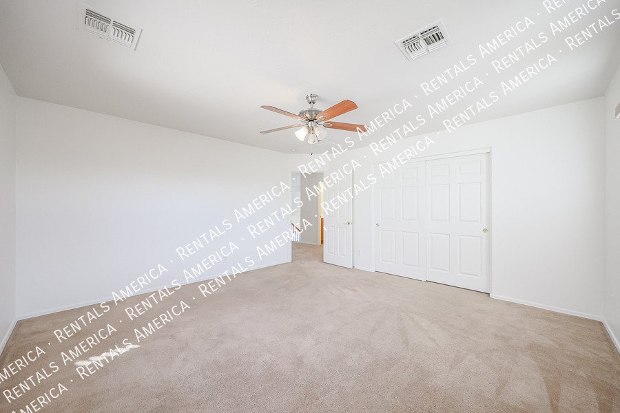 $500 off 1st Months Rent. 5 bedroom 2.5 Home In Greer Ranch South property image