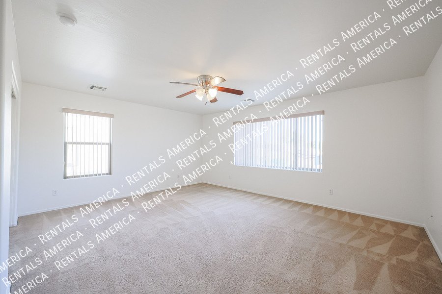 $500 off 1st Months Rent. 5 bedroom 2.5 Home In Greer Ranch South property image