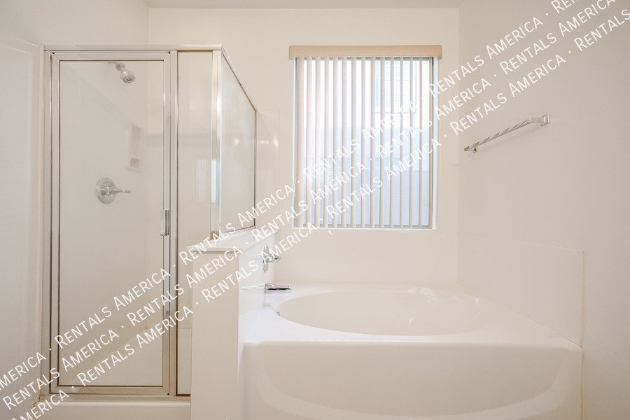 $500 off 1st Months Rent. 5 bedroom 2.5 Home In Greer Ranch South property image