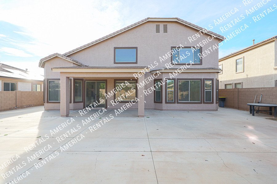 $500 off 1st Months Rent. 5 bedroom 2.5 Home In Greer Ranch South property image