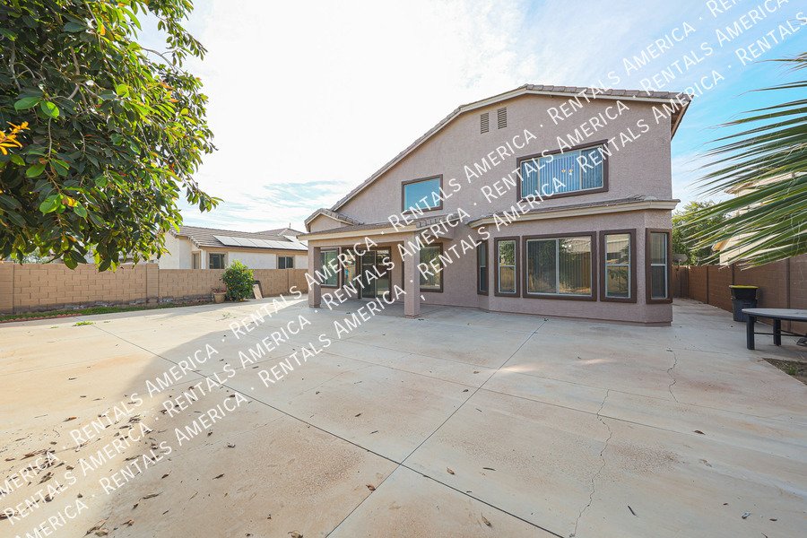 $500 off 1st Months Rent. 5 bedroom 2.5 Home In Greer Ranch South property image