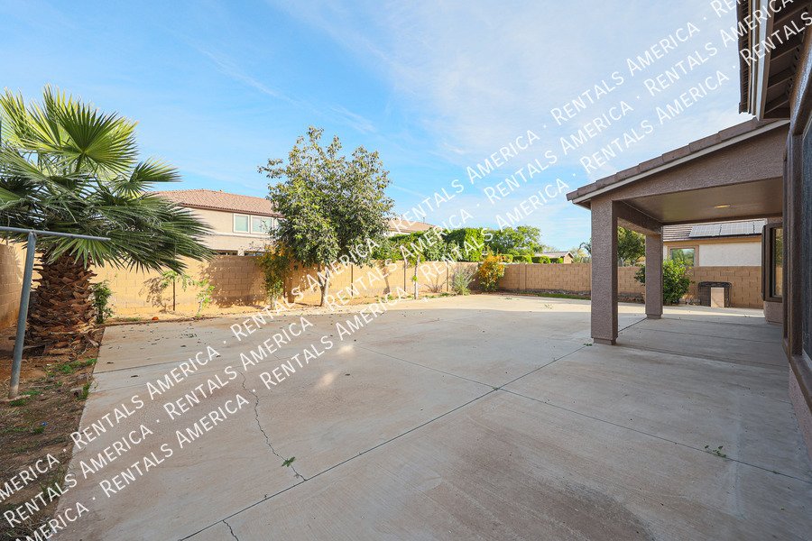 $500 off 1st Months Rent. 5 bedroom 2.5 Home In Greer Ranch South property image