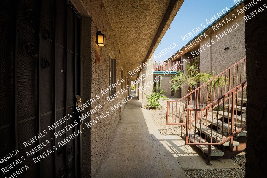 Wonderful One bedroom Condo near Old Town! property image