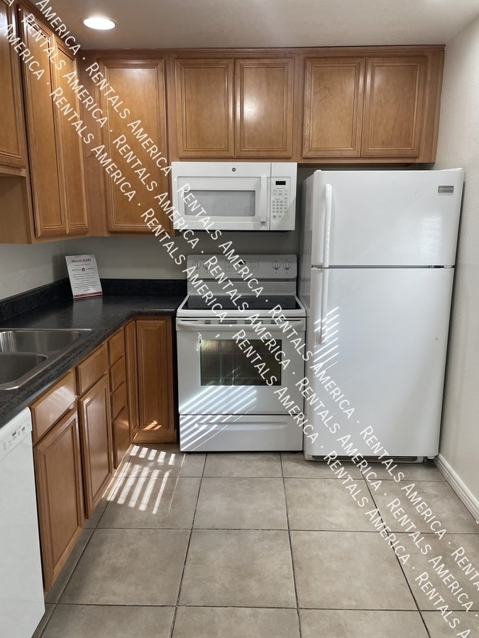 Wonderful One bedroom Condo near Old Town! property image