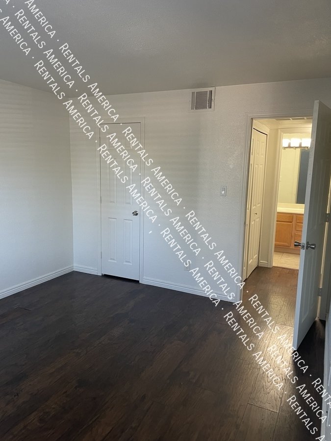 Wonderful One bedroom Condo near Old Town! property image