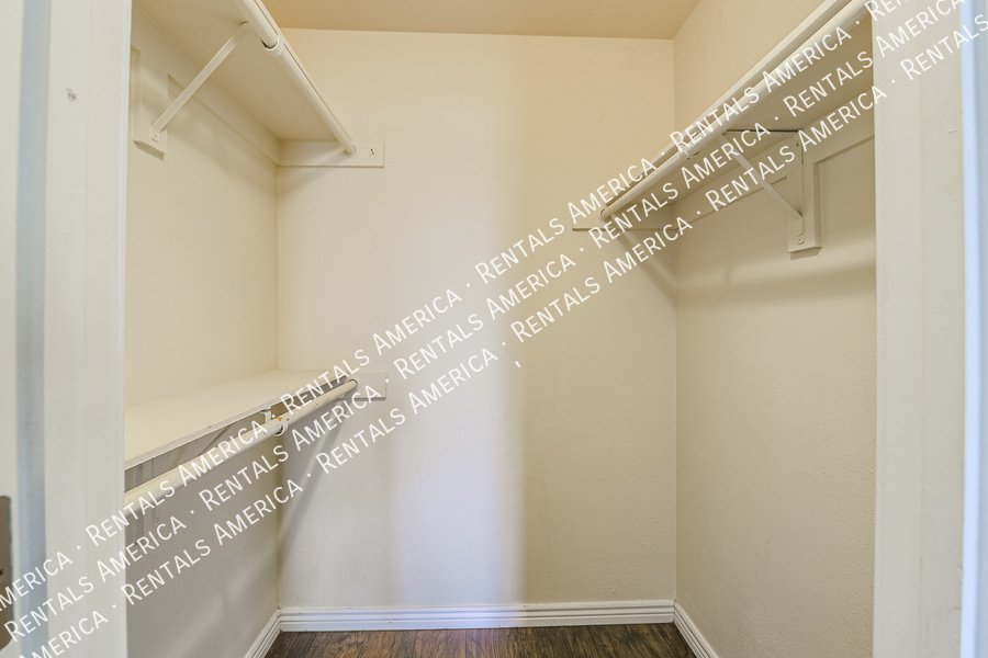 Wonderful One bedroom Condo near Old Town! property image