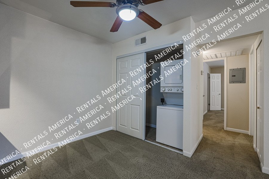 Location Location!! Scottsdale Condo! $400 Off 1st Month's Rent!! property image