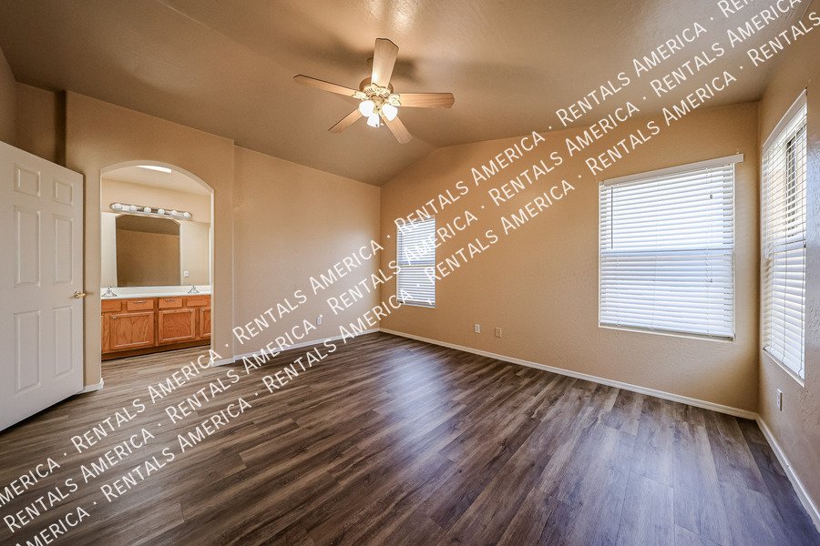 Move In Special! 3 Bed 2.5 Bath Gated Community Amenities! property image