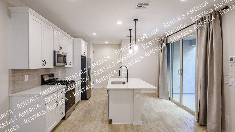 Beautiful 3-Bedroom Home in Verrado?s Heritage District property image