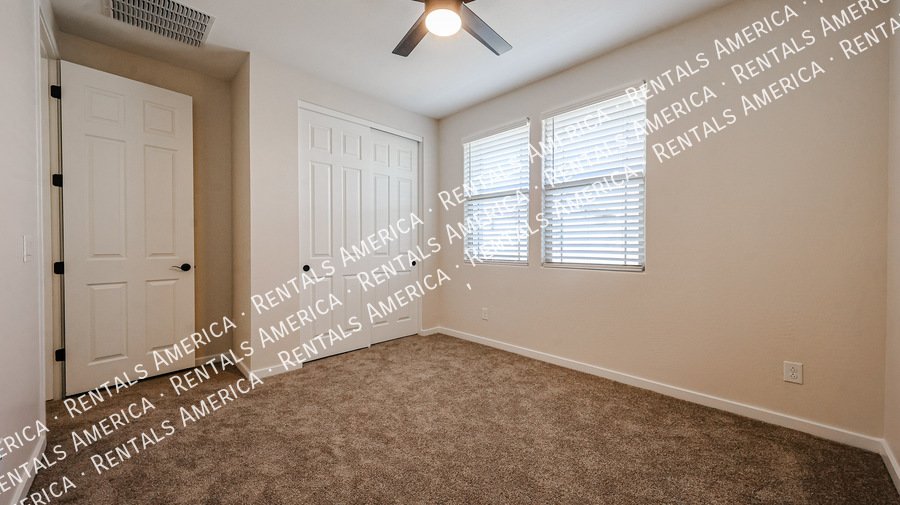 Beautiful 3-Bedroom Home in Verrado?s Heritage District property image