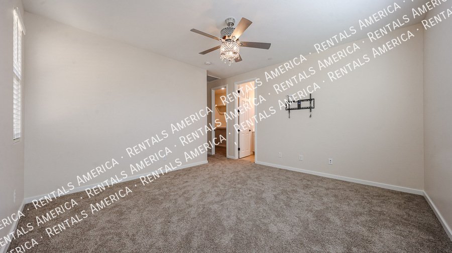 Beautiful 3-Bedroom Home in Verrado?s Heritage District property image