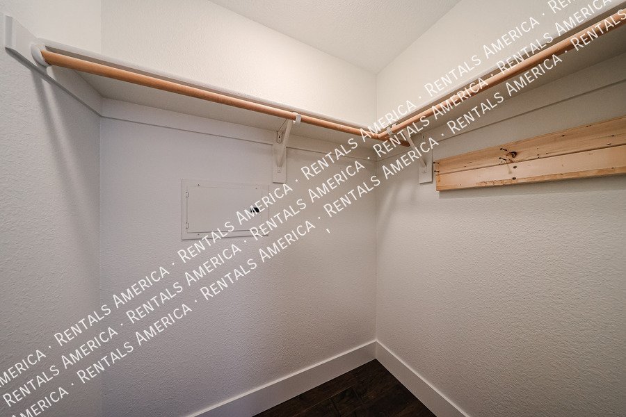 Beautiful 1 Bed/1 Bath Condo in the Belaflora Community! property image