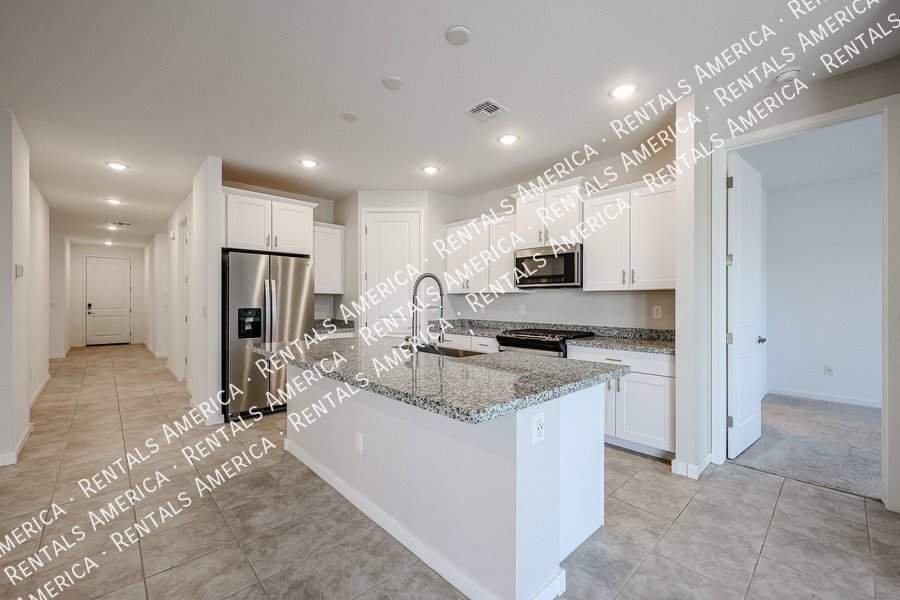 Available! 4 Bedroom 2 bath in Maricopa property image