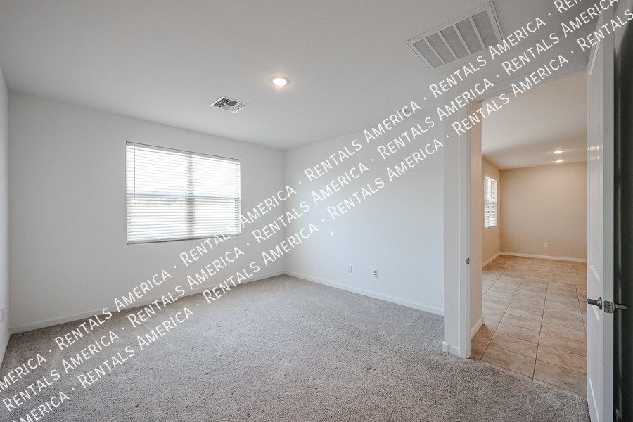 Available! 4 Bedroom 2 bath in Maricopa property image