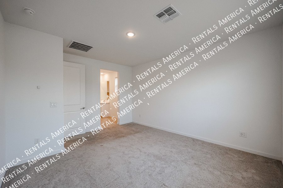 Available! 4 Bedroom 2 bath in Maricopa property image