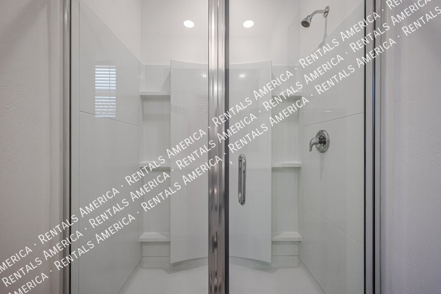 Available! 4 Bedroom 2 bath in Maricopa property image