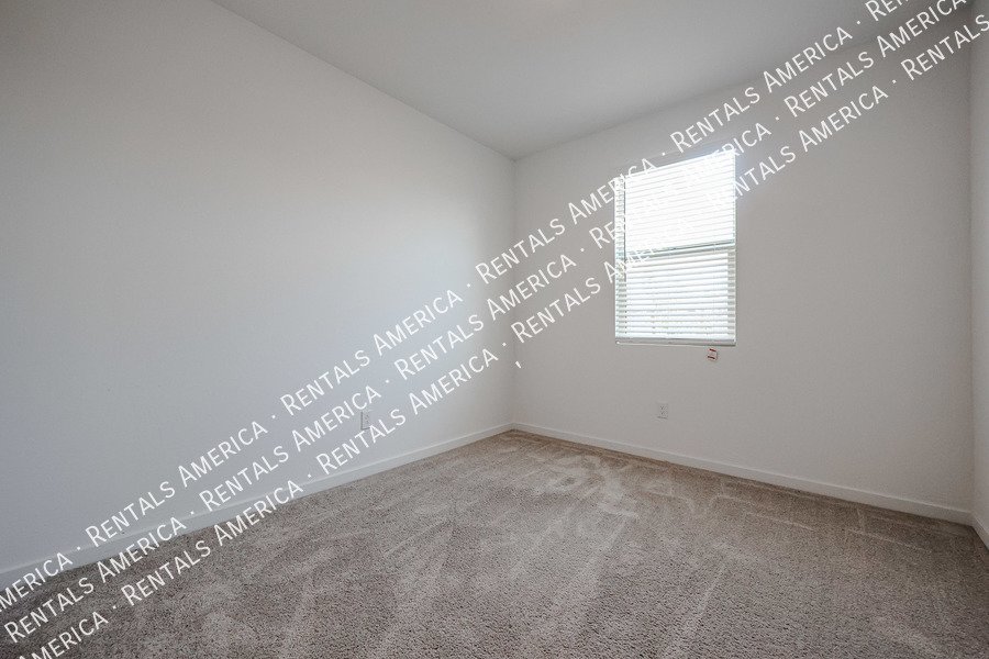 Available! 4 Bedroom 2 bath in Maricopa property image