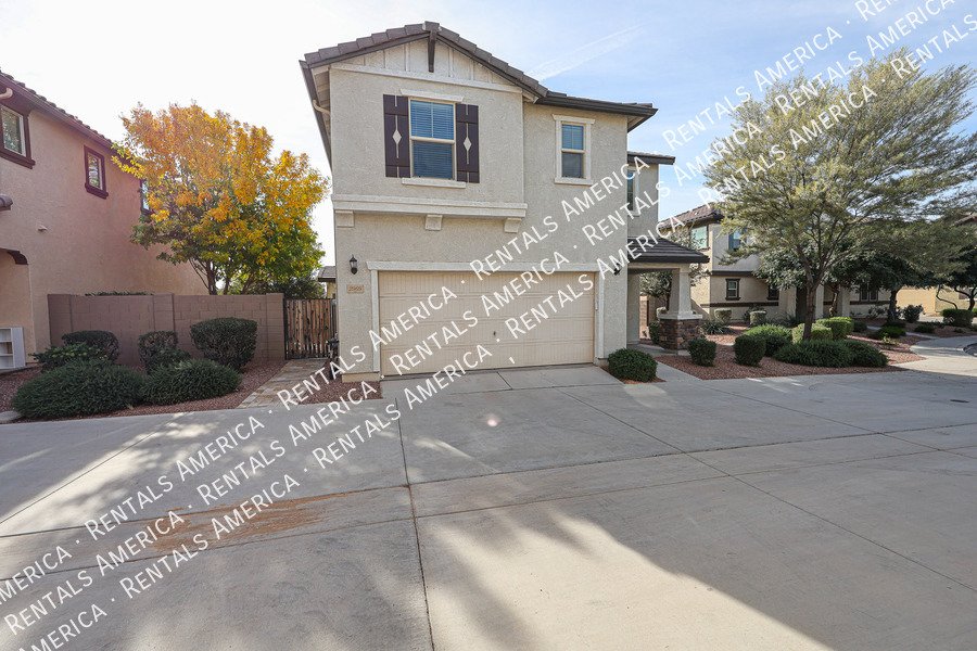 you wont want to miss out on this 3 bed/2.5 Bath home in Chandler! property image