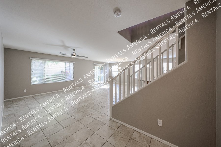 you wont want to miss out on this 3 bed/2.5 Bath home in Chandler! property image