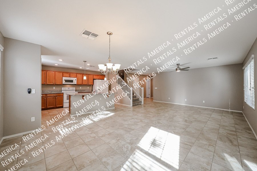you wont want to miss out on this 3 bed/2.5 Bath home in Chandler! property image