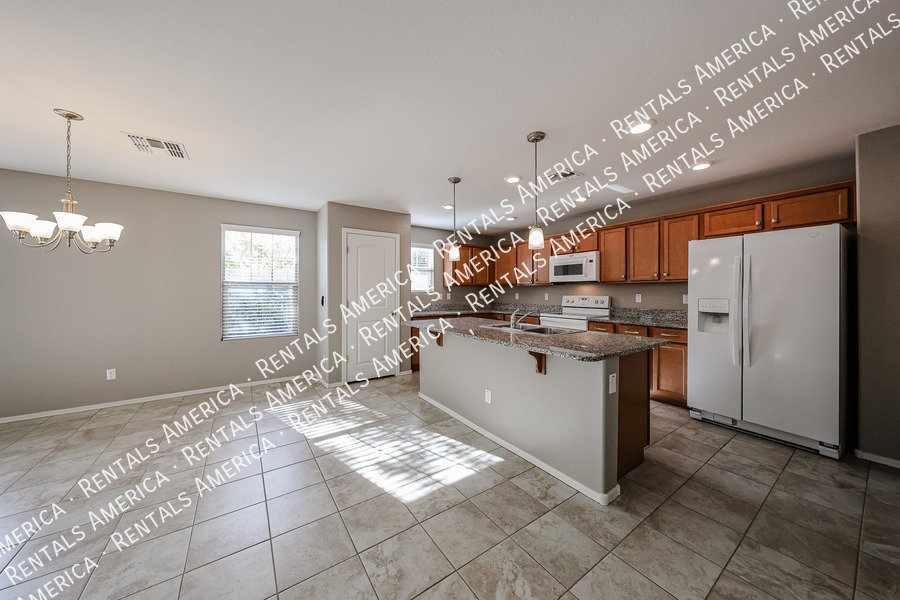 you wont want to miss out on this 3 bed/2.5 Bath home in Chandler! property image