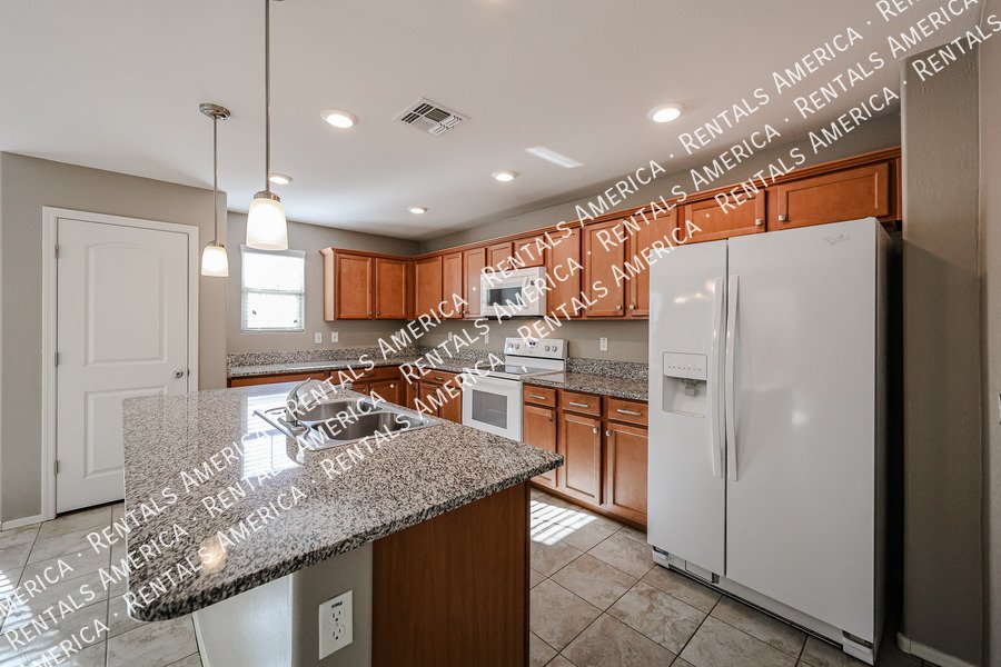 you wont want to miss out on this 3 bed/2.5 Bath home in Chandler! property image